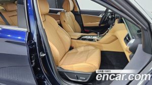 Genesis G70 Бензин 2.5T 2WD 2024 года из Южной Кореи