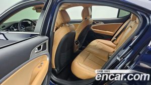 Genesis G70 Бензин 2.5T 2WD 2024 года из Южной Кореи