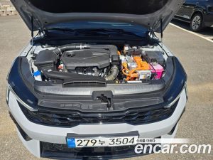 Kia K5 Noblesse 2025 года из Южной Кореи
