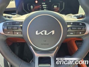 Kia K5 Noblesse 2025 года из Южной Кореи