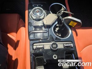 Kia K5 Noblesse 2025 года из Южной Кореи
