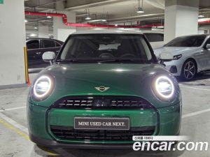 Mini Cooper CLASSIC 2025 года из Южной Кореи