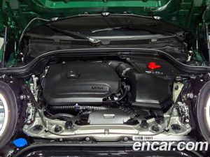 Mini Cooper CLASSIC 2025 года из Южной Кореи