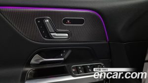 Mercedes-Benz EQB EQB300 4MATIC AMG LINE 2023 года из Южной Кореи