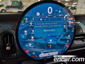 Mini Cooper ESSENTIAL 2025 года из Южной Кореи