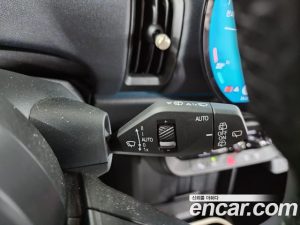 Mini Cooper ESSENTIAL 2025 года из Южной Кореи