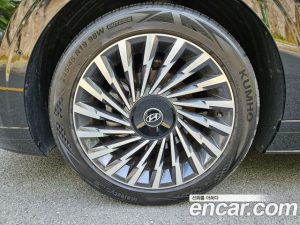 Hyundai Grandeur Calligraphy 2024 года из Южной Кореи