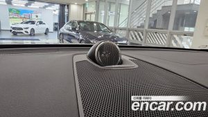 Volvo XC60 T8 Ultra Bright 2025 года из Южной Кореи