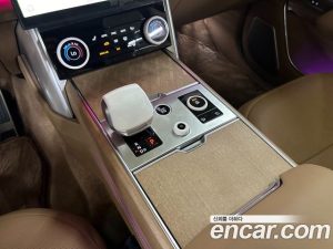 Land Rover Range Rover P530 SV LWB 2023 года из Южной Кореи