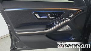 Mercedes-Benz S-Class S500L 4MATIC 2024 года из Южной Кореи