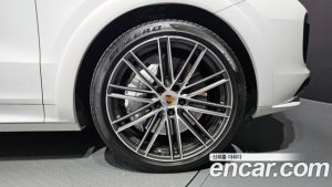 Porsche Cayenne 4.0 Turbo Coupe 2023 года из Южной Кореи