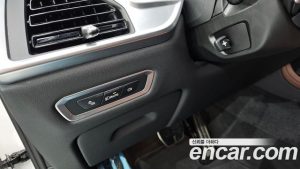 BMW X7 xDrive 40i M Sport 7-Seater 2024 года из Южной Кореи
