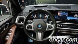 BMW X7 xDrive 40i M Sport 7-Seater 2024 года из Южной Кореи