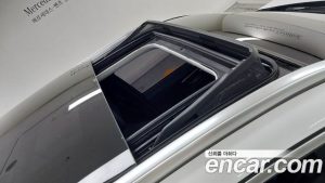 Mercedes-Benz GLC-Class GLC220 d 4MATIC 2024 года из Южной Кореи
