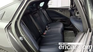 Kia K8 Signature Black 2025 года из Южной Кореи