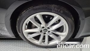 Audi A7 45 TDI 4WD Premium 2023 года из Южной Кореи
