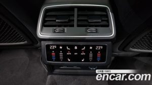 Audi A7 45 TDI 4WD Premium 2023 года из Южной Кореи