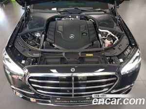 Mercedes-Benz S-Class S580L 4MATIC 2024 года из Южной Кореи