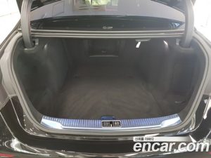 Mercedes-Benz S-Class S580L 4MATIC 2024 года из Южной Кореи