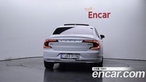 Volvo S90 B6 AWD Ultra Bright 2025 года из Южной Кореи