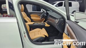Volvo S90 B6 AWD Ultra Bright 2025 года из Южной Кореи