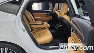 Volvo S90 B6 AWD Ultra Bright 2025 года из Южной Кореи
