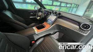 Mercedes-Benz GLC-Class GLC300 4MATIC AMG Line 2024 года из Южной Кореи