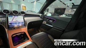 Mercedes-Benz GLC-Class GLC300 4MATIC AMG Line 2024 года из Южной Кореи