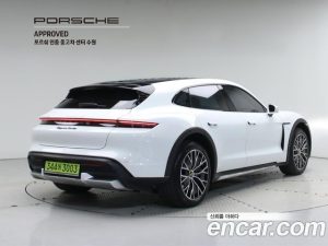 Porsche Taycan Turbo CROSS TURISMO 2024 года из Южной Кореи