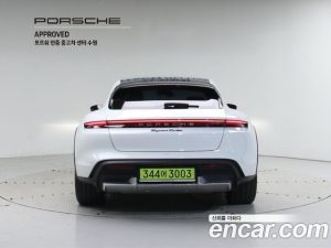 Porsche Taycan Turbo CROSS TURISMO 2024 года из Южной Кореи