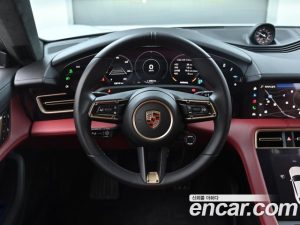 Porsche Taycan Turbo CROSS TURISMO 2024 года из Южной Кореи
