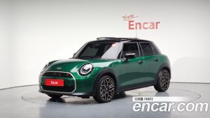 Mini Cooper Favoured 2025 года из Южной Кореи