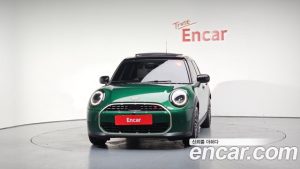 Mini Cooper Favoured 2025 года из Южной Кореи
