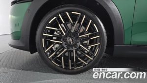 Mini Cooper Favoured 2025 года из Южной Кореи