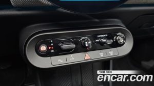 Mini Cooper Favoured 2025 года из Южной Кореи