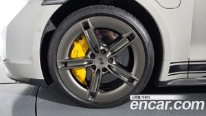 Porsche Taycan Turbo S 2025 года из Южной Кореи