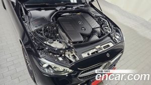 Mercedes-Benz C-Class C300 4MATIC Avantgarde 2024 года из Южной Кореи