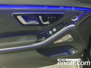 Mercedes-Benz S-Class S500L 4MATIC 2023 года из Южной Кореи