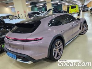 Porsche Taycan Turbo CROSS TURISMO 2023 года из Южной Кореи