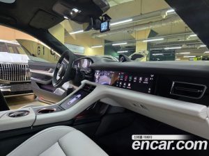 Porsche Taycan Turbo CROSS TURISMO 2023 года из Южной Кореи