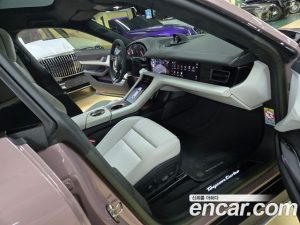 Porsche Taycan Turbo CROSS TURISMO 2023 года из Южной Кореи