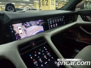 Porsche Taycan Turbo CROSS TURISMO 2023 года из Южной Кореи
