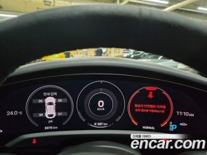 Porsche Taycan Turbo CROSS TURISMO 2023 года из Южной Кореи