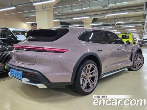 Porsche Taycan Turbo CROSS TURISMO 2023 года из Южной Кореи