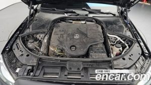 Mercedes-Benz S-Class S500L 4MATIC 2024 года из Южной Кореи