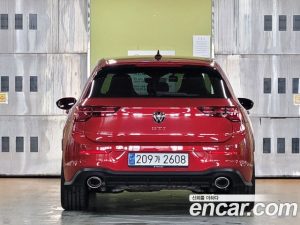 Volkswagen Golf 2.0 GTI 2023 года из Южной Кореи