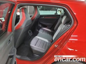 Volkswagen Golf 2.0 GTI 2023 года из Южной Кореи
