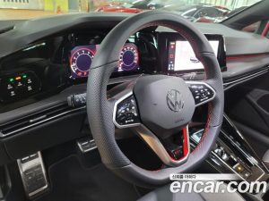 Volkswagen Golf 2.0 GTI 2023 года из Южной Кореи