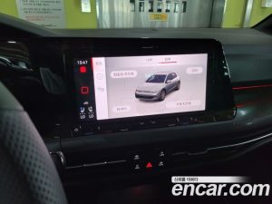 Volkswagen Golf 2.0 GTI 2023 года из Южной Кореи
