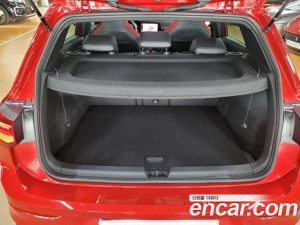 Volkswagen Golf 2.0 GTI 2023 года из Южной Кореи